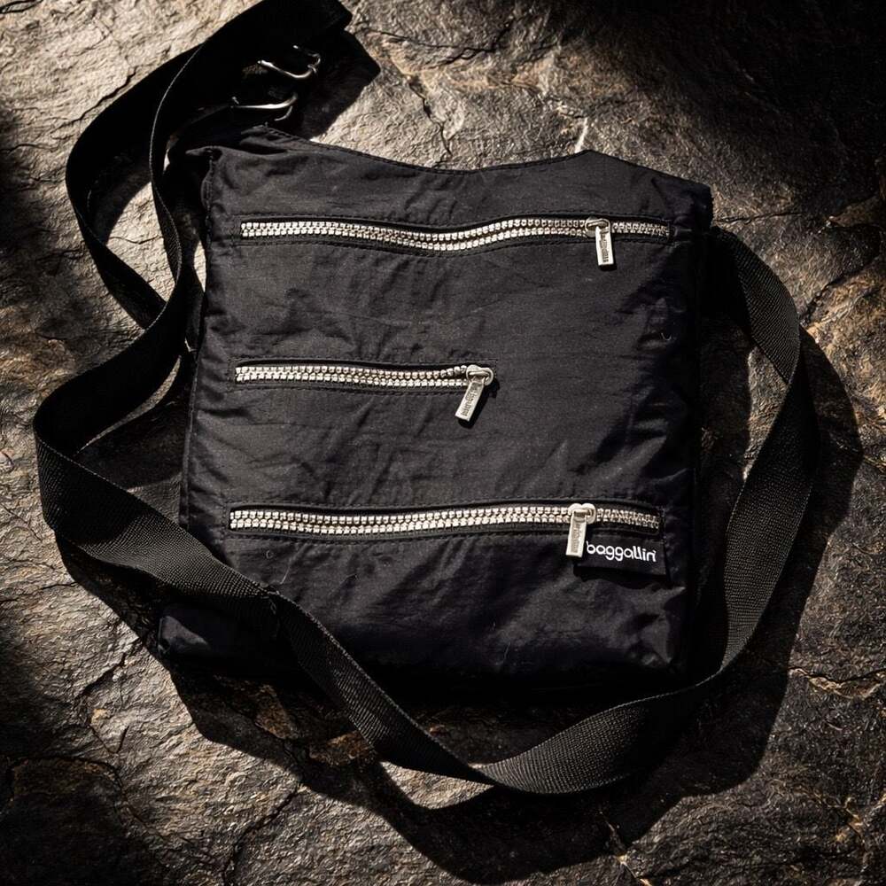 Baggallini Triple Zip Crossbody Bag Black